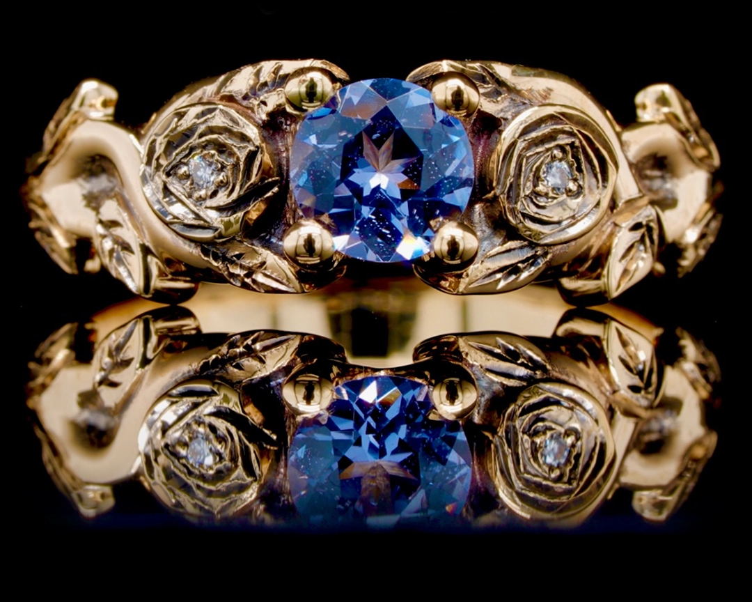 Pierścionek zaręczynowy z naturalnym spinel z Birmy | Motywy roślinne | Złoto z czarnym rodem wykonany na zamówienie