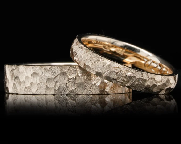 Kute szlifowane obrączki o różnych profilach