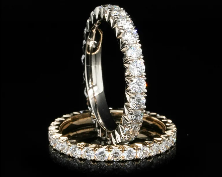Obrączki z żółtego oraz białego złota 585 wysadzane naturalnymi diamentami