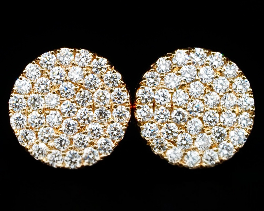 Złote kolczyki z diamentami kółka