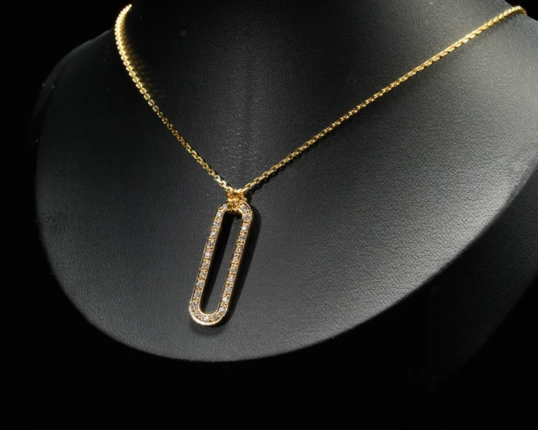 Złoty łańcuszek anker z diamentową zawieszką – 50 cm, złoto 585